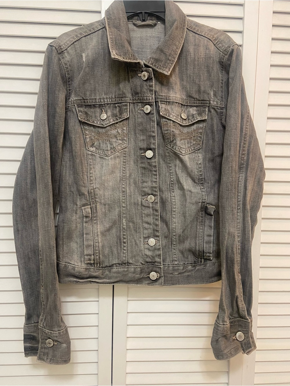 Aeropostale Women's Washed Gray Distressed Denim Jacket
